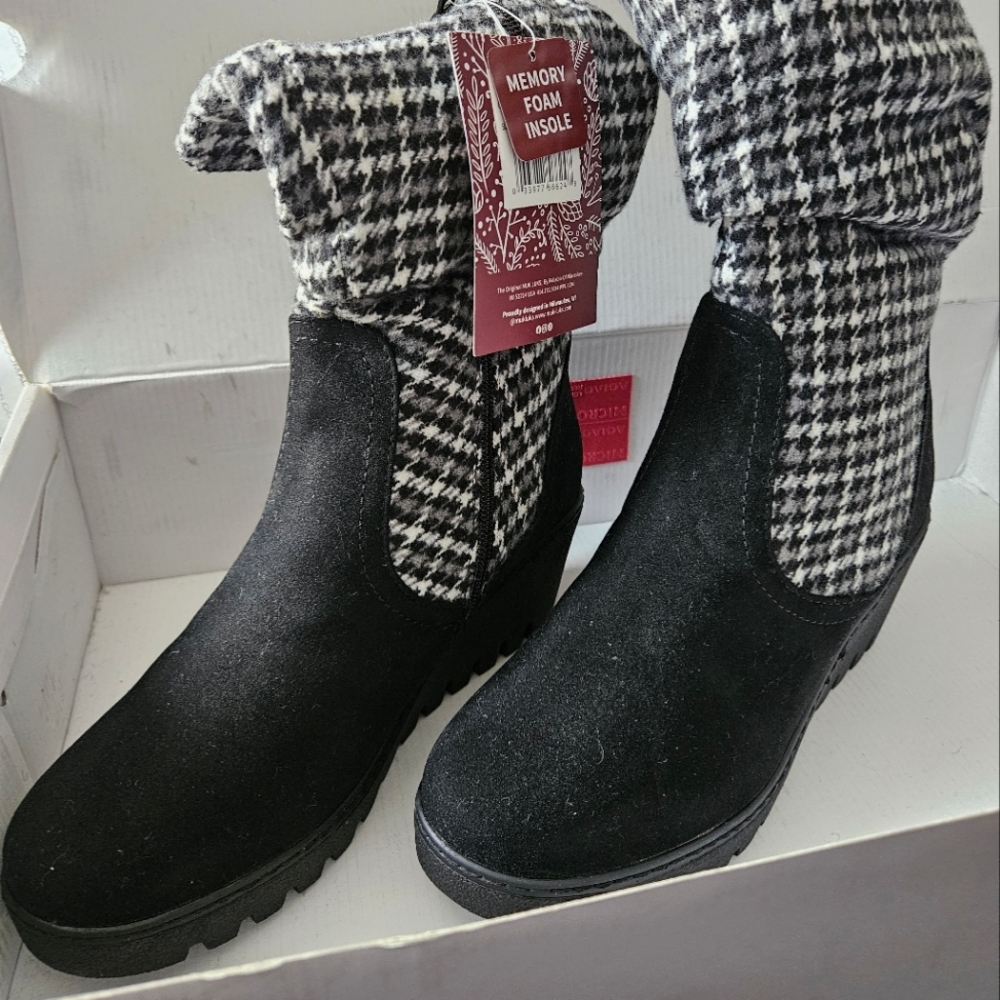Wedged Boots